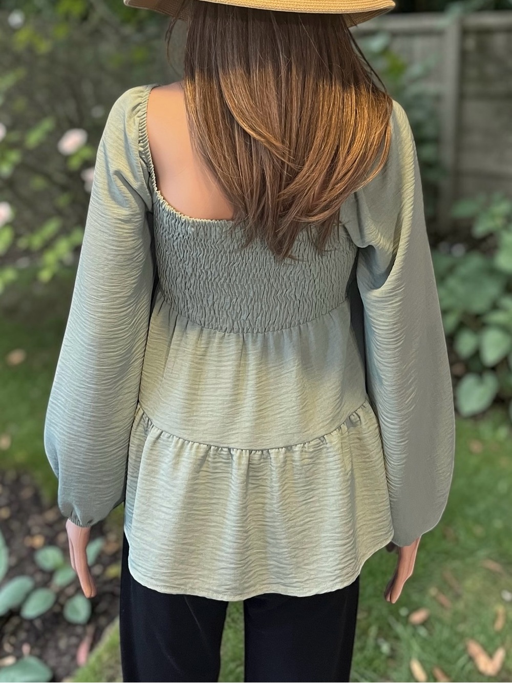 Paper Crane Sage Green Smocked Boho Babydoll Top Size L - Picture 3 of 7